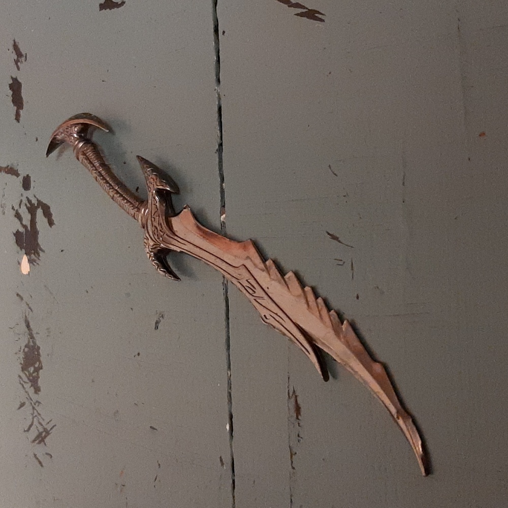Elder Scrolls Skyrim Daedric Cat-sized Sword (or letter opener)